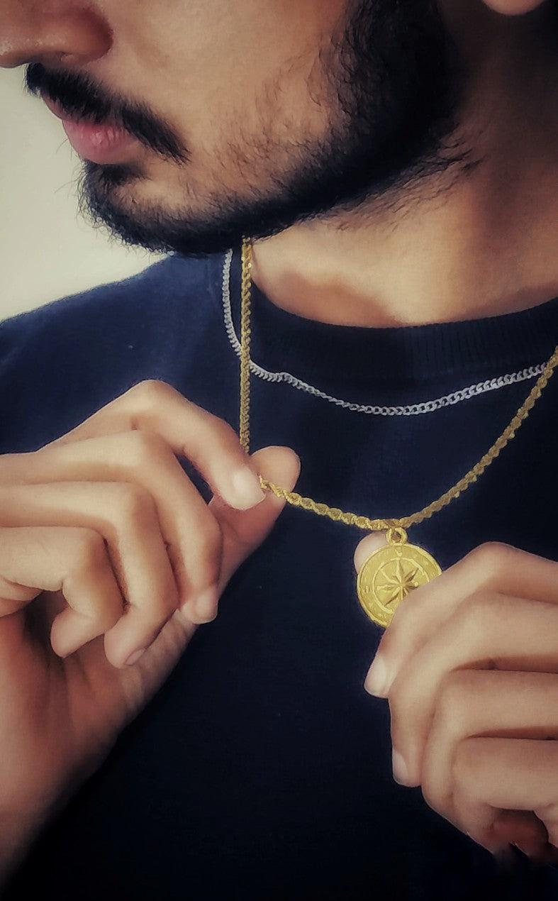 Compass Pendant [Golden]