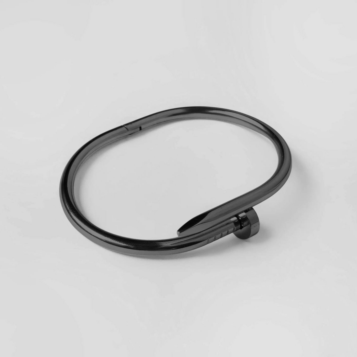 Nail Bracelet Black Tiara Official